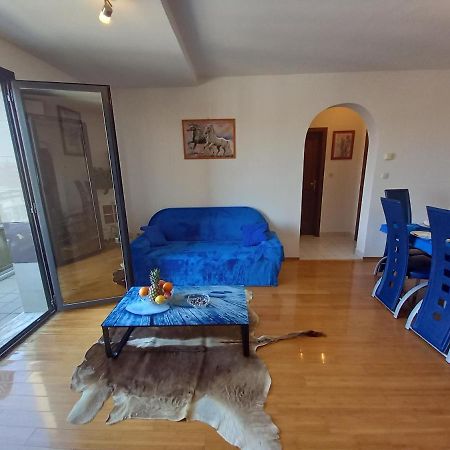 Iva Apartman プーラ エクステリア 写真