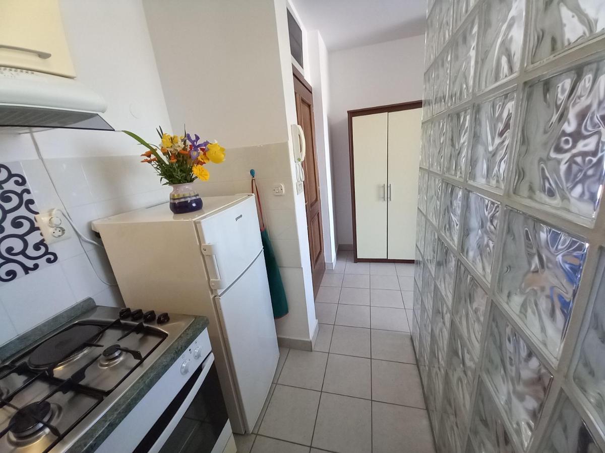 Iva Apartman プーラ エクステリア 写真