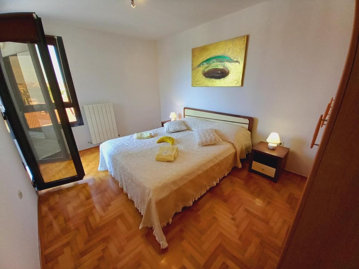 Iva Apartman プーラ エクステリア 写真