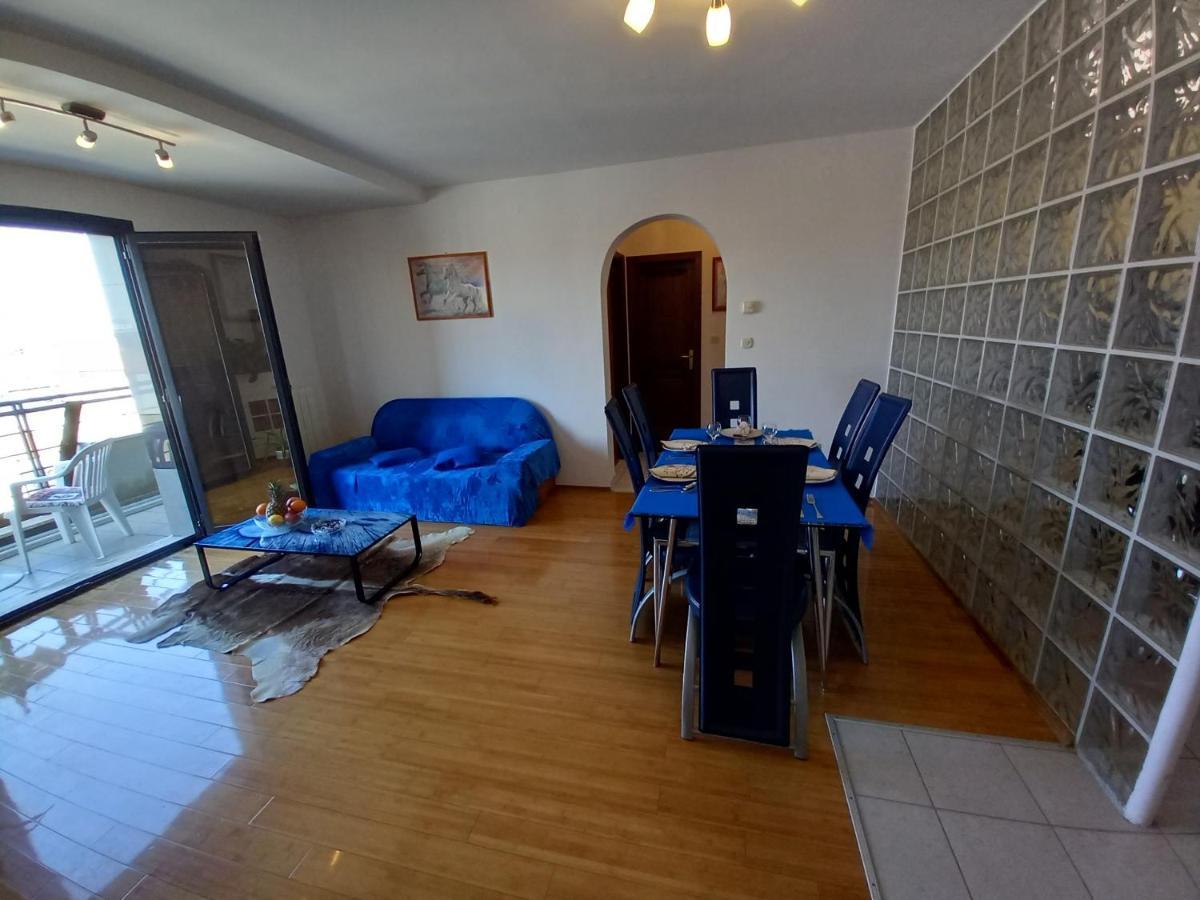 Iva Apartman プーラ エクステリア 写真